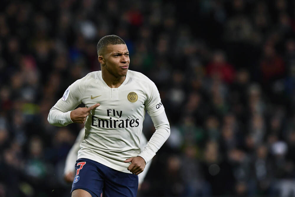 不学卡尼？访华前夕，斯塔默再谈中美